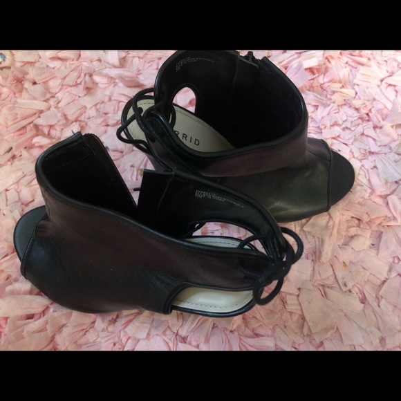 Torrid wedges - Picture 3 of 3